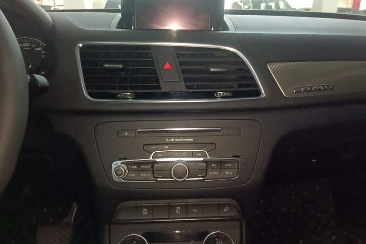 Used Audi Q3 2018 30th Anniversary Edition 35 TFSI quattro all-wheel-drive sport model