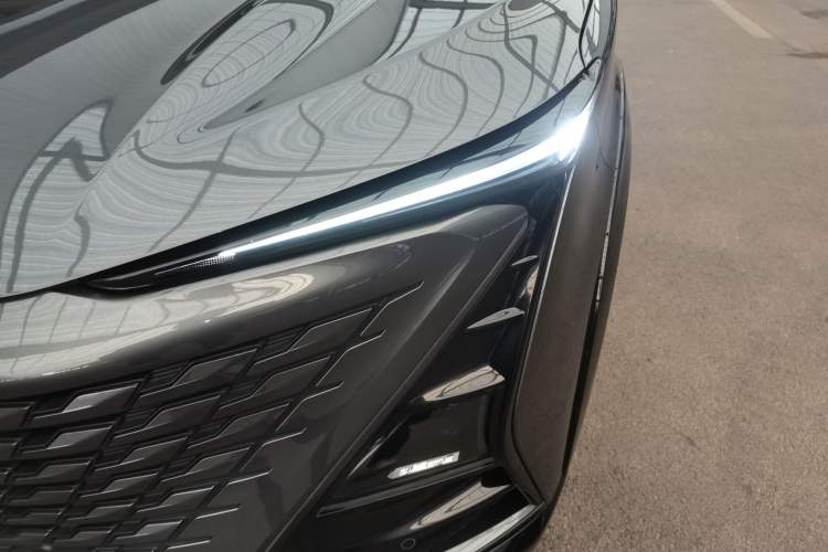 Used CHANGAN UNI-T 2023 Second-Generation 1.5T Prestige Model
