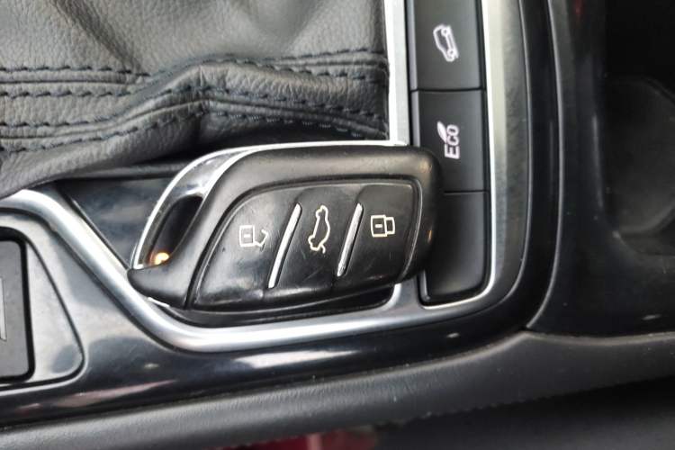 Used Roewe RX3 2020 1.6L CVT 4G Connected Ultra-Fun Elite Edition
