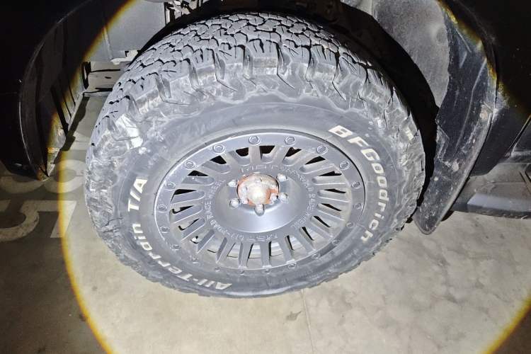 Used Isuzu mu-X 2018 3.0T Diesel Automatic 4x4 Enjoyment Edition 5 Seats Right Front Wheel Hub