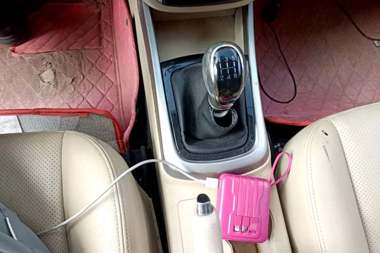 Used CHANGAN Eado 2015 1.6L Manual Luxury Model China IV Standard

