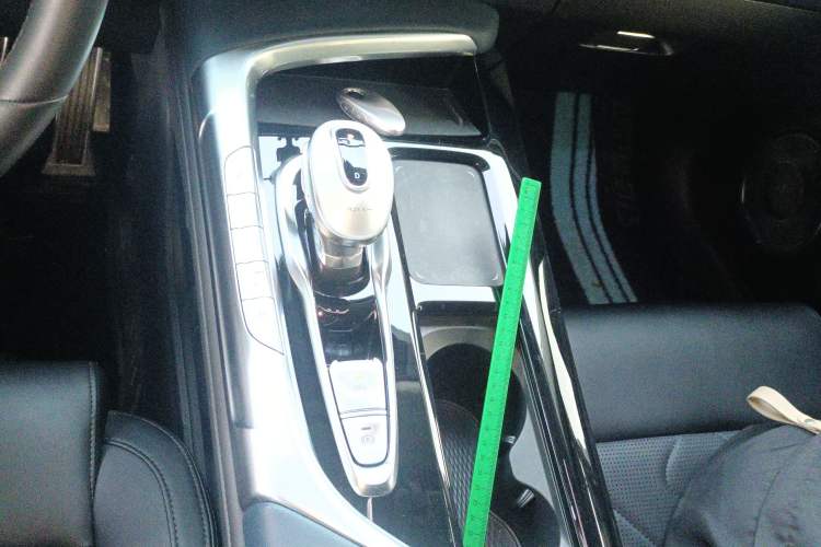 Used VOYAH FREE 2022 Four-Wheel Drive Ultra-Long Range Pure Electric Version
