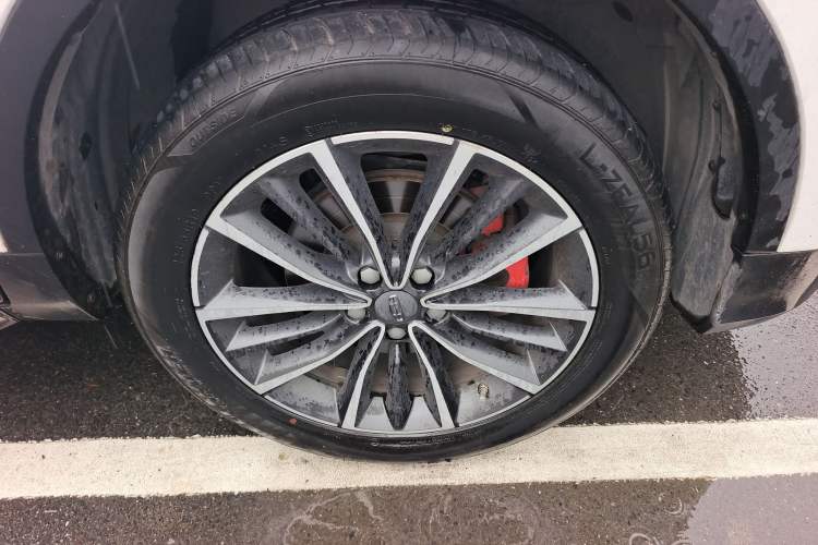 Used Geely Auto Emgrand X7 Sport 2021 1.8TD DCT Two-Wheel Drive Asian Games Edition Right Front Wheel Hub
