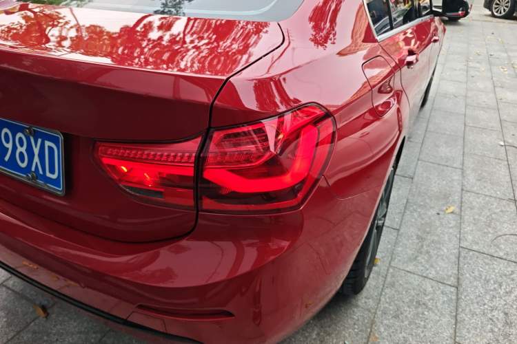 Used BMW 1 Series 2018 118i Sport Edition Exterior 3