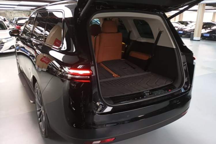 Used Leapmotor C16 2026 Extended-Range 280 LiDAR Zhizun Edition 6 Seats