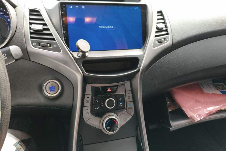 Used Hyundai Elantra (5th Generation / Langdong) 2015 1.6L Automatic Leading Model