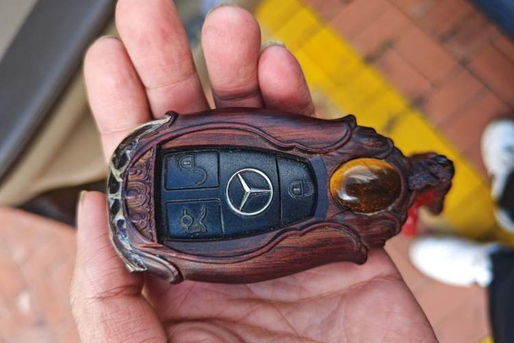 Used Mercedes-Benz R-Class 2011 R 350 L 4MATIC