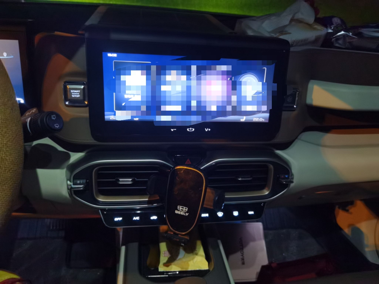 Geely Auto icon 2022 1.5TD Qingyuan Limited Edition — снимка 13