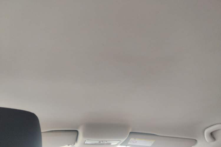 Used Volkswagen Polo 2016 1.4L Manual Fashion Model Headliner