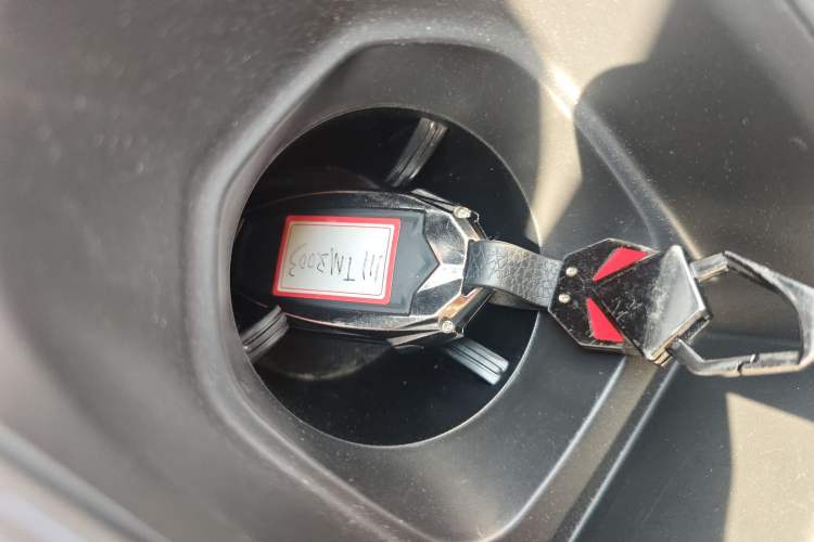 Used Dongfeng Aeolus Yixuan 2024 1.5L Automatic JingSu Edition Interior 1