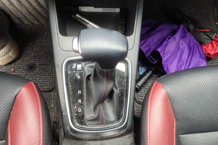 Used Kia KX Cross 2018 1.6L Automatic Dynamic Sunroof Version
