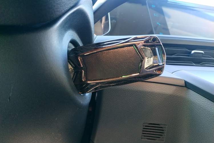 Used Ford Transit 2023 2.0T Gasoline Manual Multifunction Commercial Vehicle Short Wheelbase Low Roof 5/6 Seats