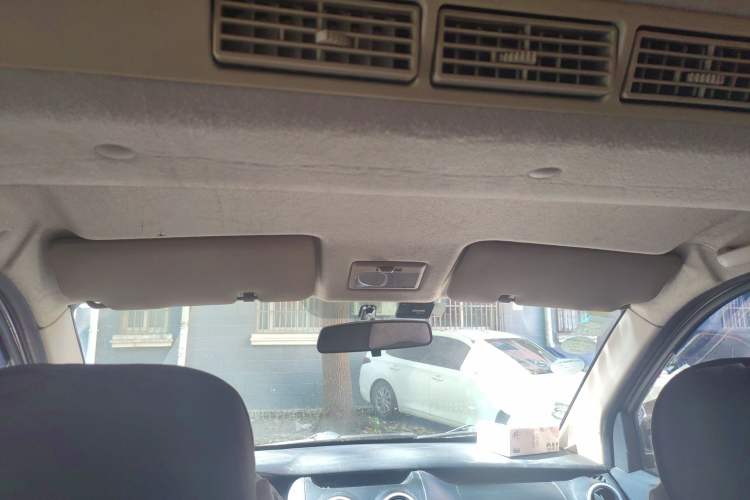 Used CHANGAN KAICHENG Ounuo S 2012 1.3L Base Version
