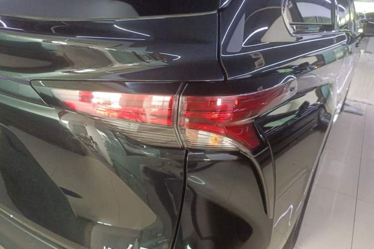 Used Toyota SIENNA 2021 2.5L Hybrid Comfort Edition