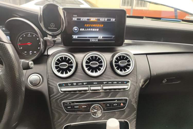 Used Mercedes-Benz C-Class 2017 Restyled C 180 L Fashion Edition Sport Version Audio And AC Panel