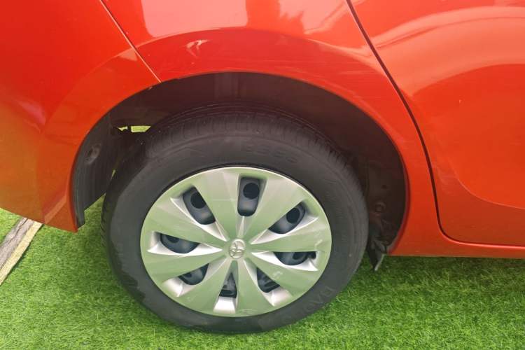 Used Toyota YARiS L Zhi Xuan 2015 1.5E Automatic Charm Edition Right Rear Wheel Hub