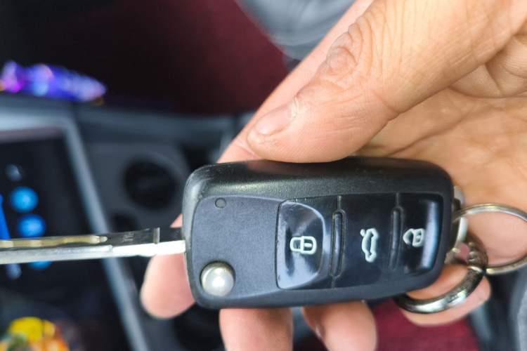 Used Volkswagen Gran Lavida 2013 1.6L Automatic Fashion Model Vehicle Key