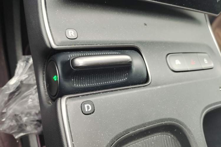 Used Nio ET5 2022 75 kWh Gear Lever