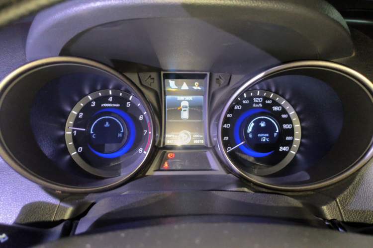 Used CHANGAN CS75 2014 1.8T Automatic Elite Model China IV Standard

