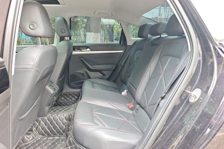 Used Volkswagen Lavida 2024 300TSI DSG Starry Sky Leading Edition Left Rear Seat