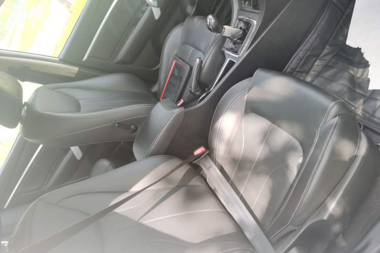 Used Geely Auto Emgrand 2017 Sedan Million Edition 1.5L Manual - Upward Version Right Front Seat