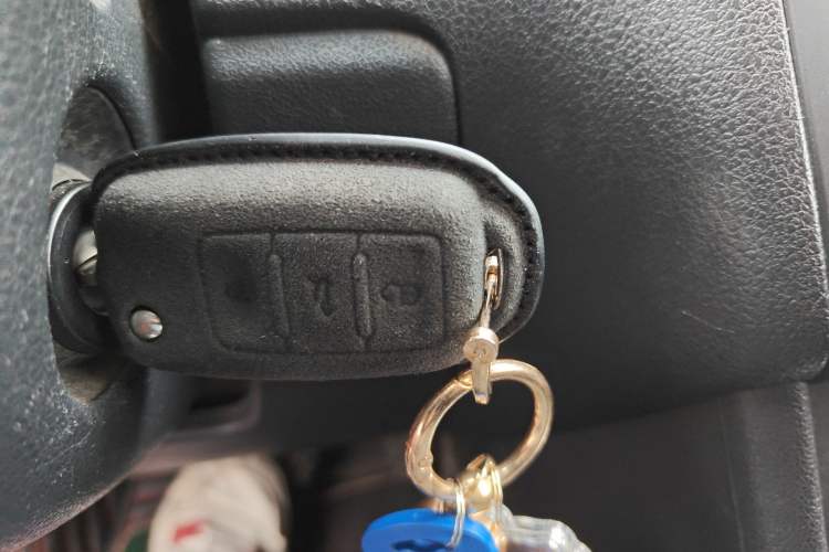 Used Volkswagen Polo 2011 1.6L Automatic ZhiShang Version Vehicle Key