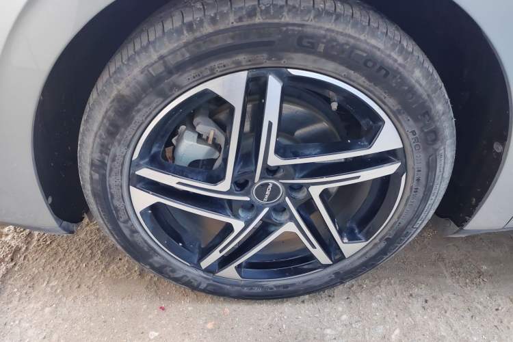 Used Roewe D7 2023 DMH 125km Flagship Edition Exterior 4