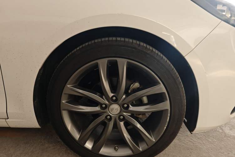 Used Hongqi H5 2018 30TD Smart Connect Dynamic Edition Right Front Wheel Hub