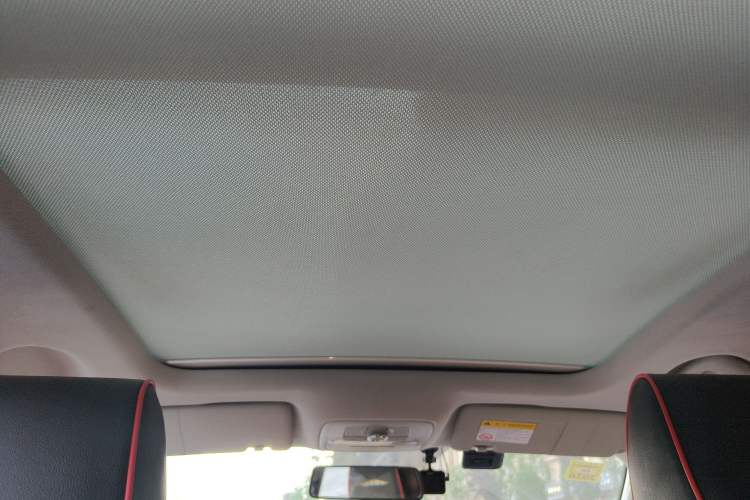 Used MG ZS 2018 1.5L Automatic Luxury Internet Edition China V Standard