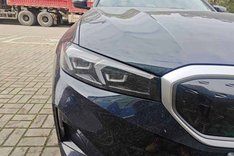 Used BMW i3 2024 eDrive 35 L
