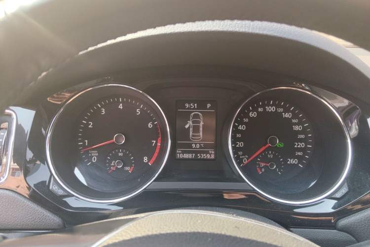 Used Volkswagen Sagitar 2018 280TSI DSG Comfort Model Instrument Cluster