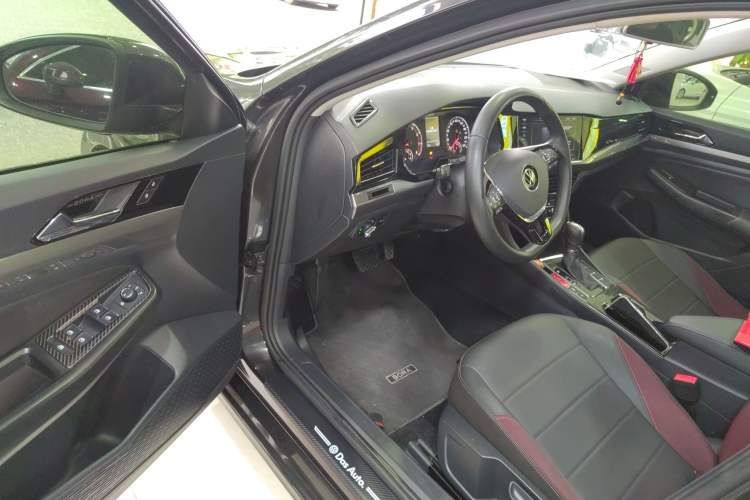 Used Volkswagen Bora 2021 280TSI DSG Elite Smart Connectivity Version Driver Seat