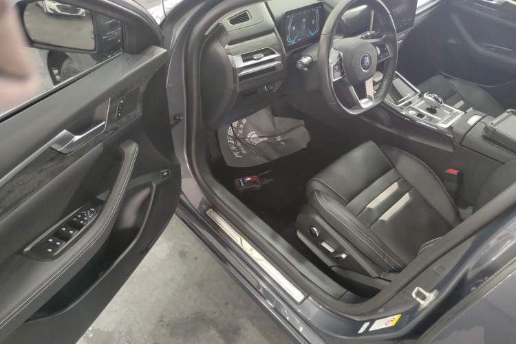 Used BYD Qin Pro New Energy 2019 EV Super Edition High-Power Smart Connect Luxurious Model Driver Seat