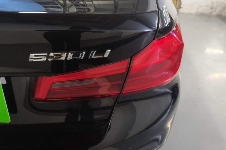 Used BMW 5 Series 2019 530Li Leading Model M Sport Package
