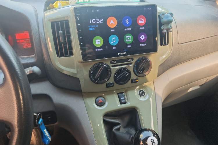 Used Nissan NV200 2013 1.6L Luxury Model China IV Standard Audio And AC Panel