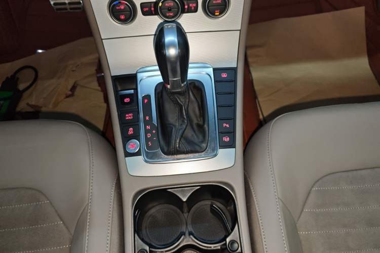 Used Volkswagen Magotan 2015 2.0 TSI Prestige Model