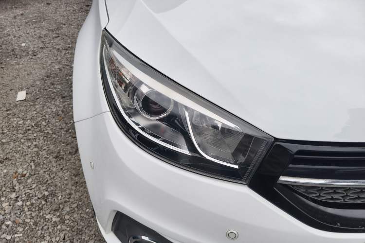 Used Chery Tiggo 3 2016 1.6L CVT Fashion Edition Right Front Headlight