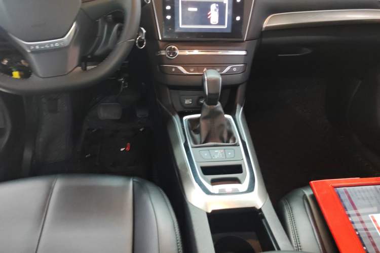 Used Peugeot 408 2014 1.8L Automatic Luxury Edition Gear Lever