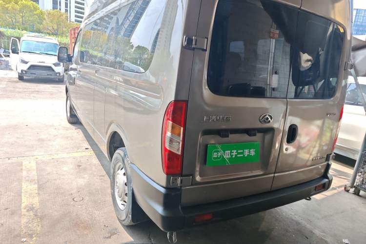 Used SAIC MAXUS Xintu V80 2018 2.5T AMT Commercial & Travel Long Wheelbase Mid-Roof 9-Seater