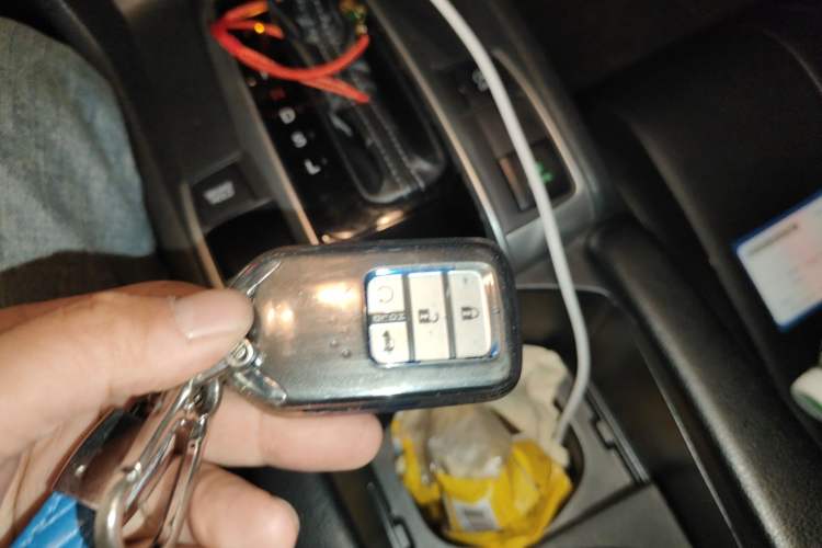 Used Honda Civic 2016 220TURBO CVT Luxury Edition Vehicle Key