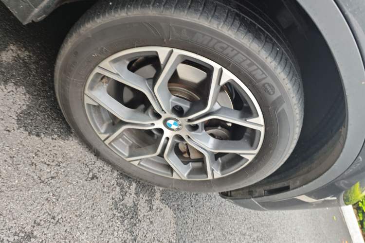 Used BMW X1 2022 sDrive25Li Leading Model Right Front Wheel Hub