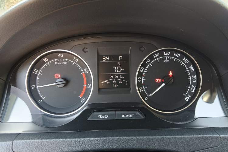 Used Skoda Rapid Spaceback 2016 Revised 1.6L Automatic Chuanxing Version Instrument Cluster