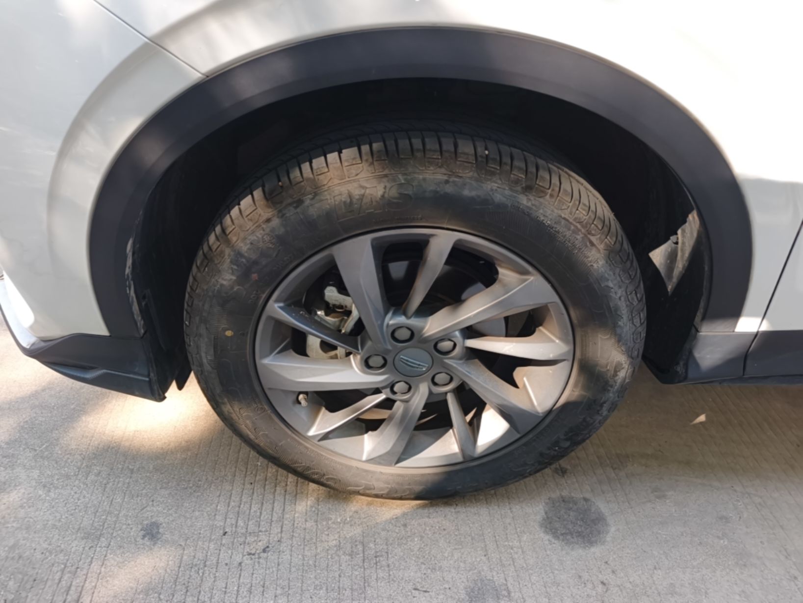 Geely Auto Coolray 2024 1.5T DCT Longteng Edition — снимка 10