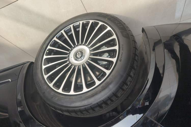 Used Hima AITO M8 2025 Extended-Range Max+ Version 53.4 kWh 6-Seater Edition