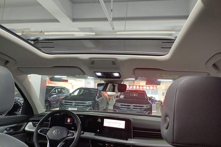 Used Volkswagen Tavendor 2023 380TSI Four-Wheel Drive R-Line Cruise Edition