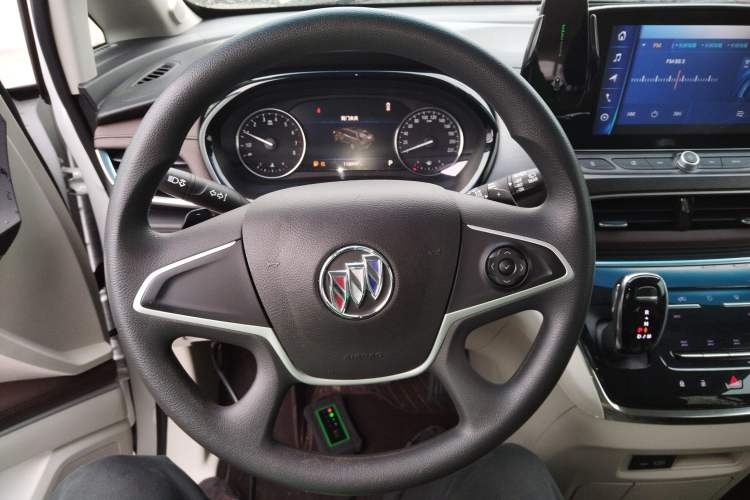 Used Buick GL8 2022 Land Cruiser Executive Class 652T Comfort Model Steering Wheel