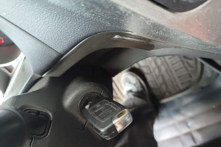 Used Geely Auto GX7 2012 2.0L Manual Executive Edition