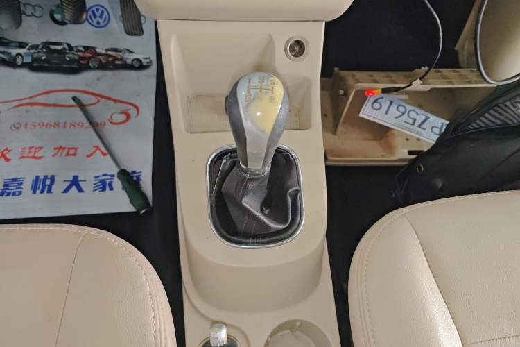 Used Dongfeng Fengon 370 2016 1.5L Manual Standard Edition SFG15-05 7 Seats
