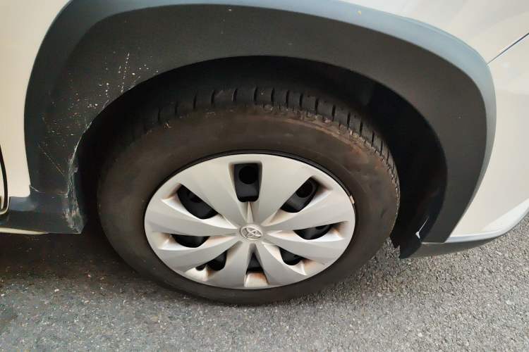 Used Toyota YARiS L Zhi Xuan 2022 1.5L CVT Leading PLUS Edition Right Front Wheel Hub