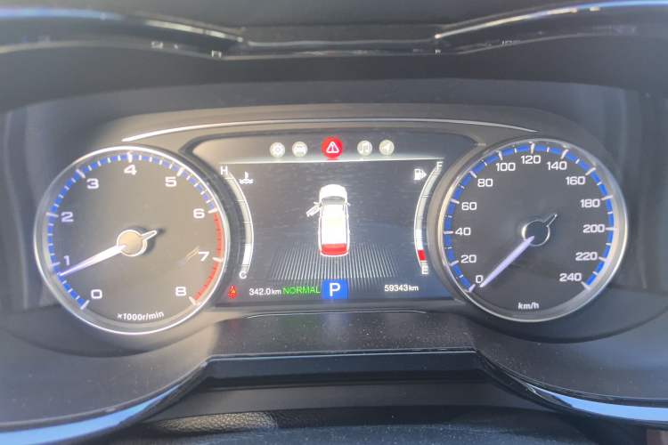 Used GAC Trumpchi GS8 2017 320T Two-Wheel Drive Luxury Smart Connectivity Version (7 Seats)
